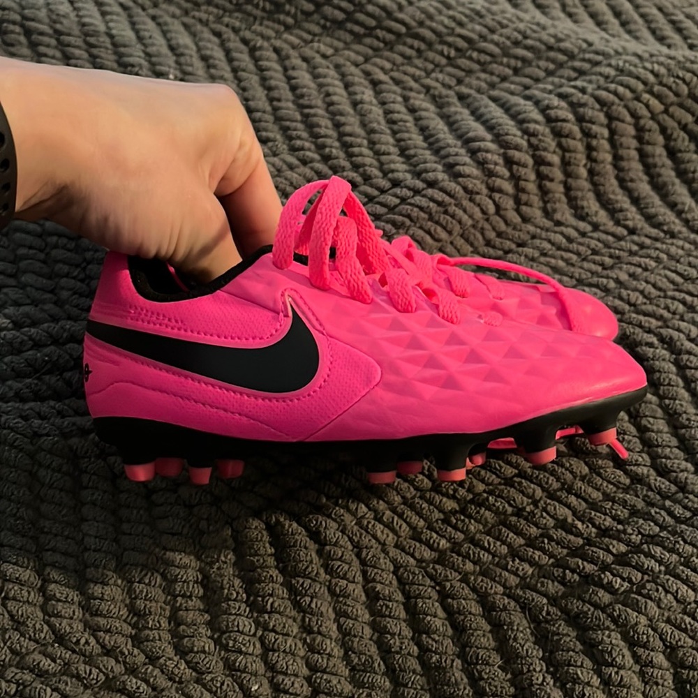 Nike Tiempo soccer cleats, EUC! Very well taken care of. Size: 10C